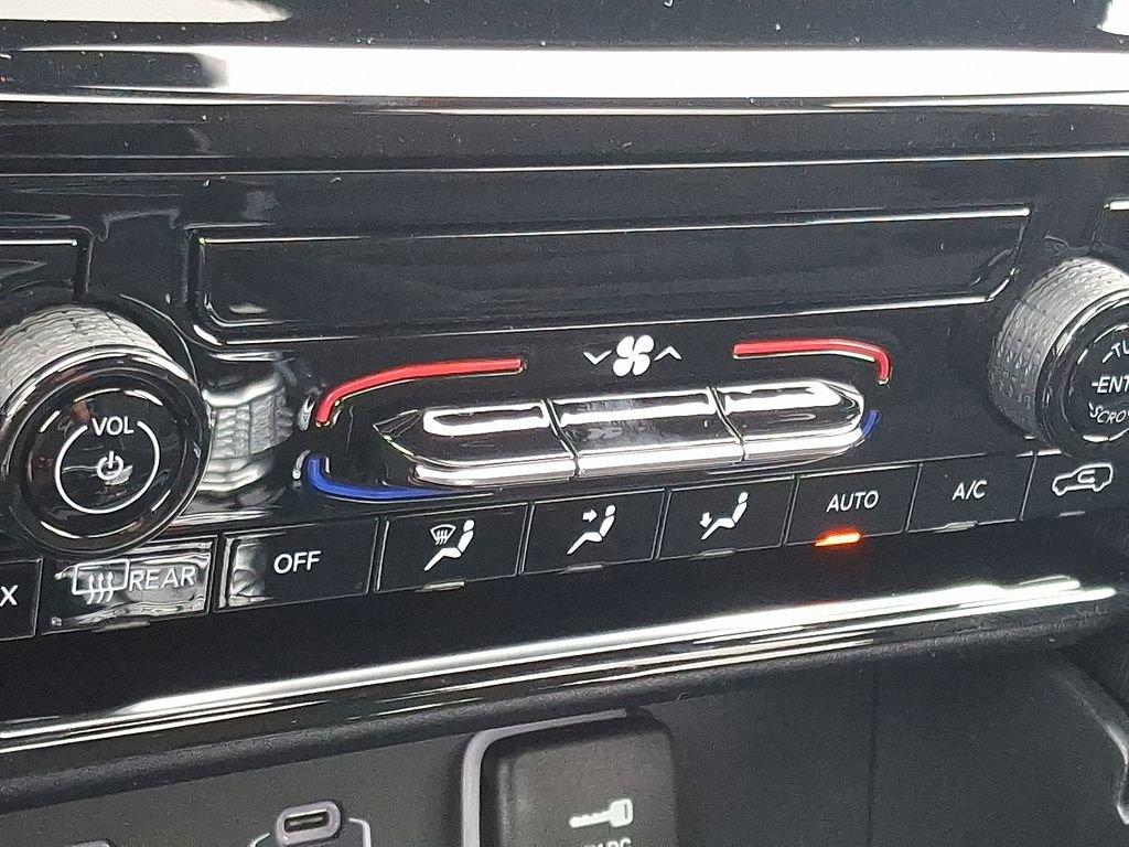 New 2025 Jeep Grand Cherokee Laredo X image 15