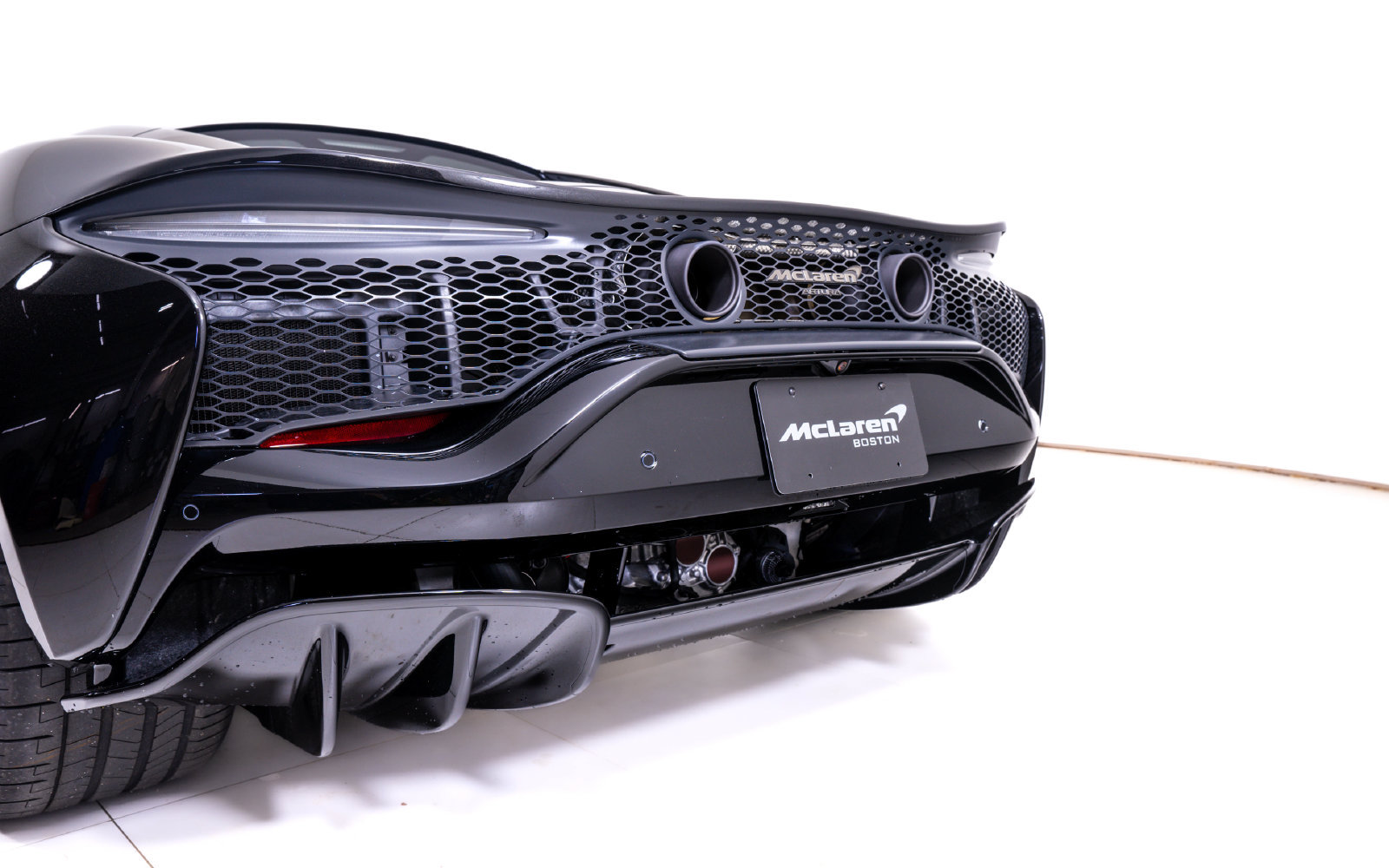New 2026 McLaren Artura RWD image 11