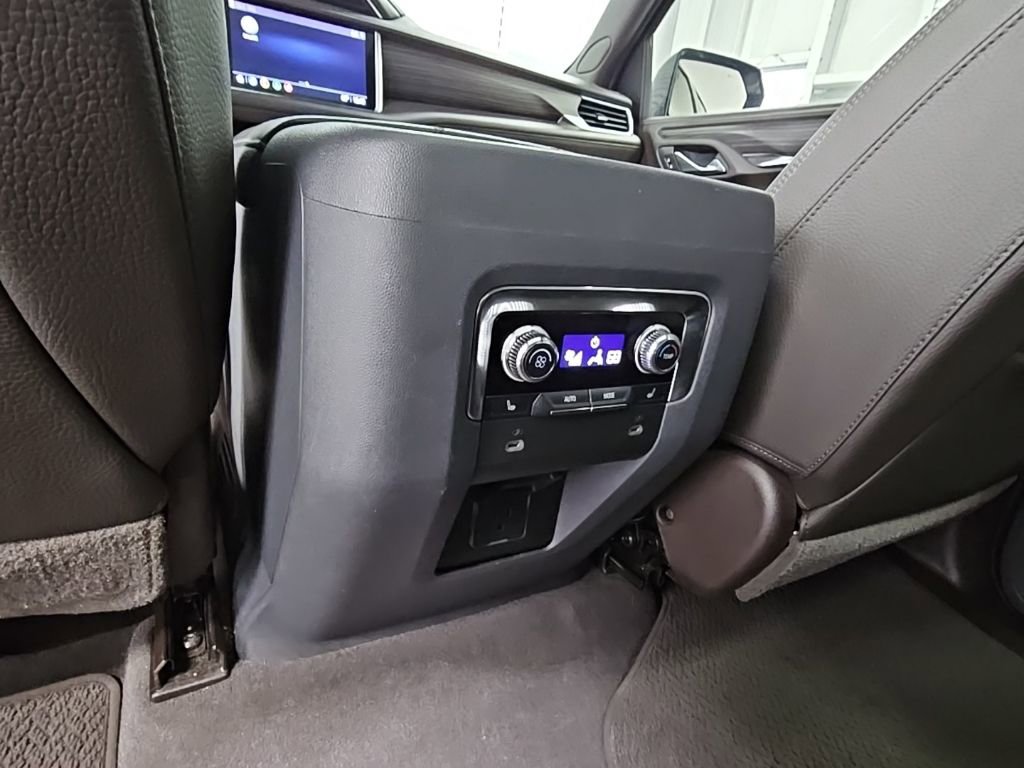 Used 2021 GMC Yukon Denali w/ Denali Premium Package image 37