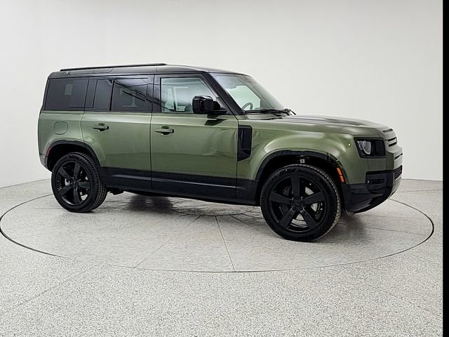 New 2026 Land Rover Defender 110 X-Dynamic SE AWD/4WD image 3
