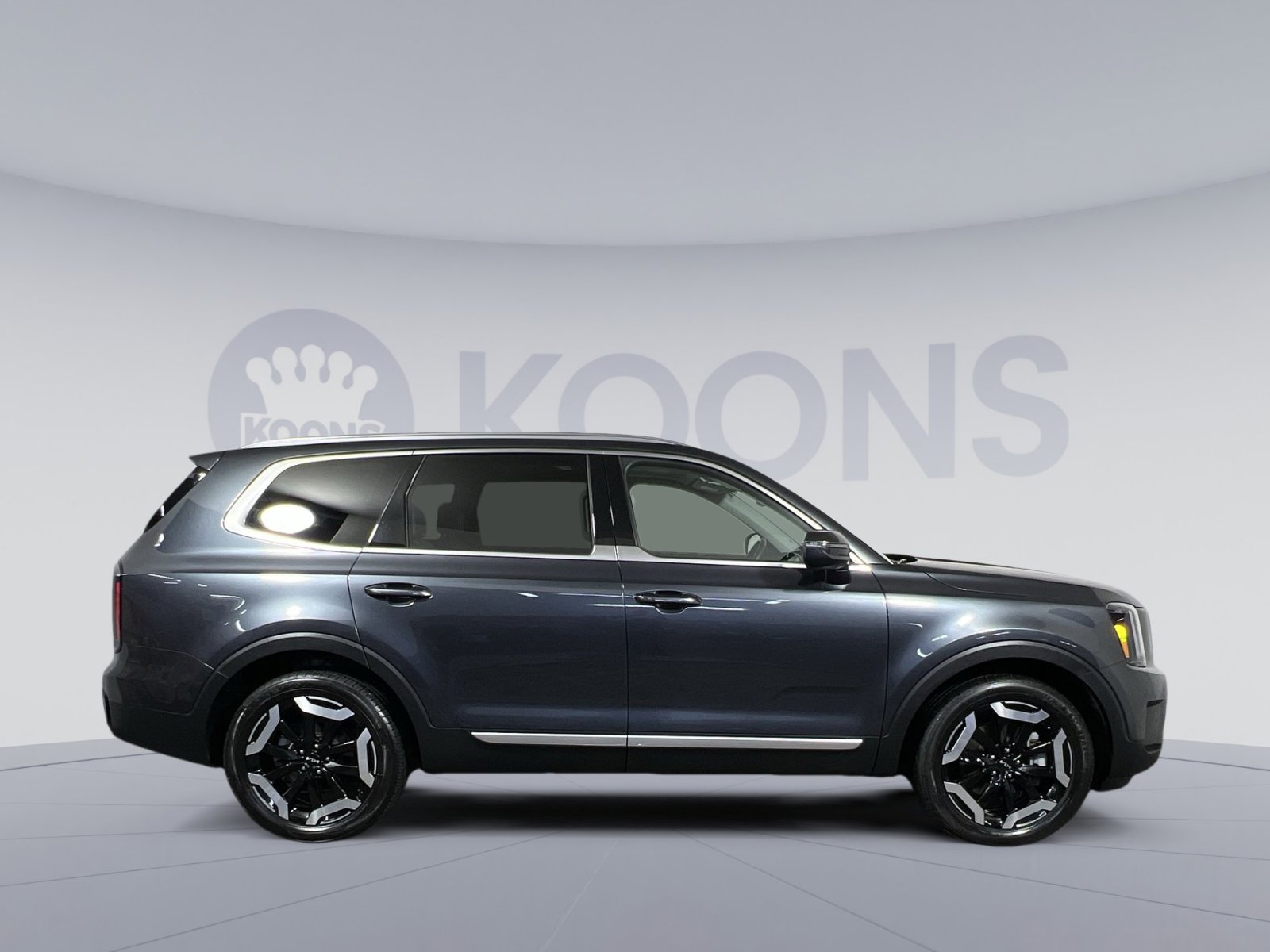 Used 2023 Kia Telluride EX w/ EX Captain's Chair Package FWD image 12