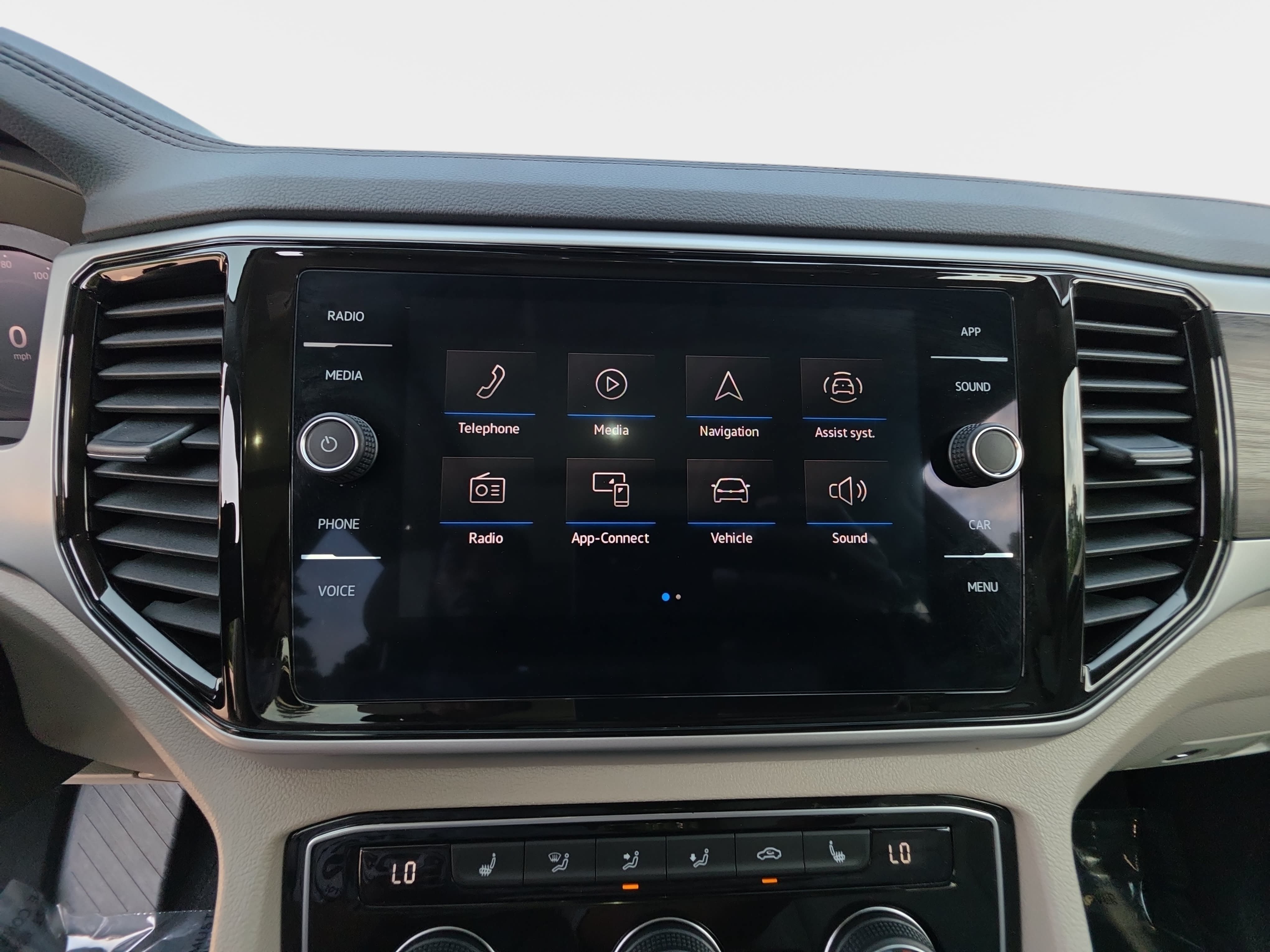 Used 2023 Volkswagen Atlas SE w/ Panoramic Sunroof Package AWD/4WD image 24