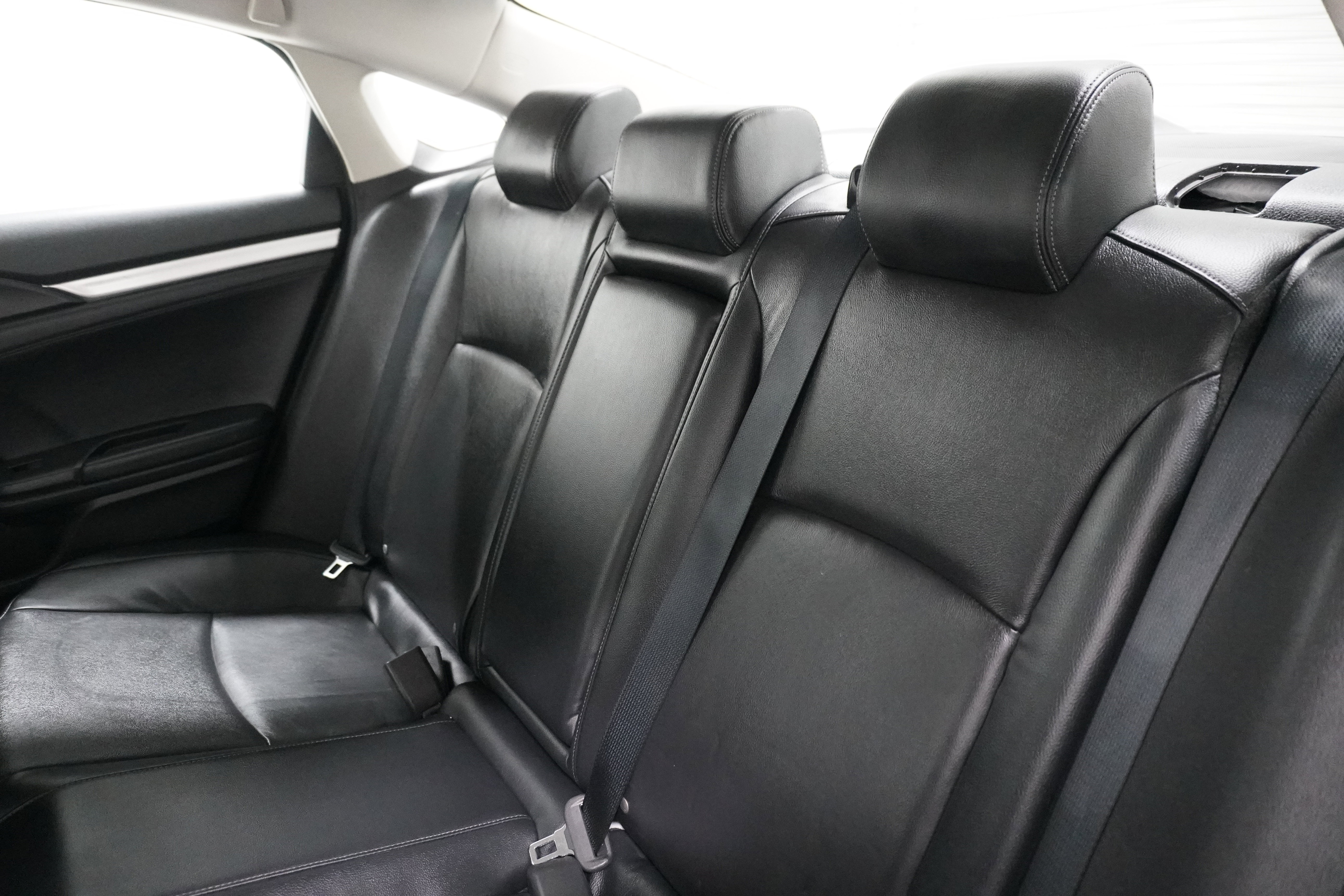 Used 2019 Honda Civic EX-L image 12
