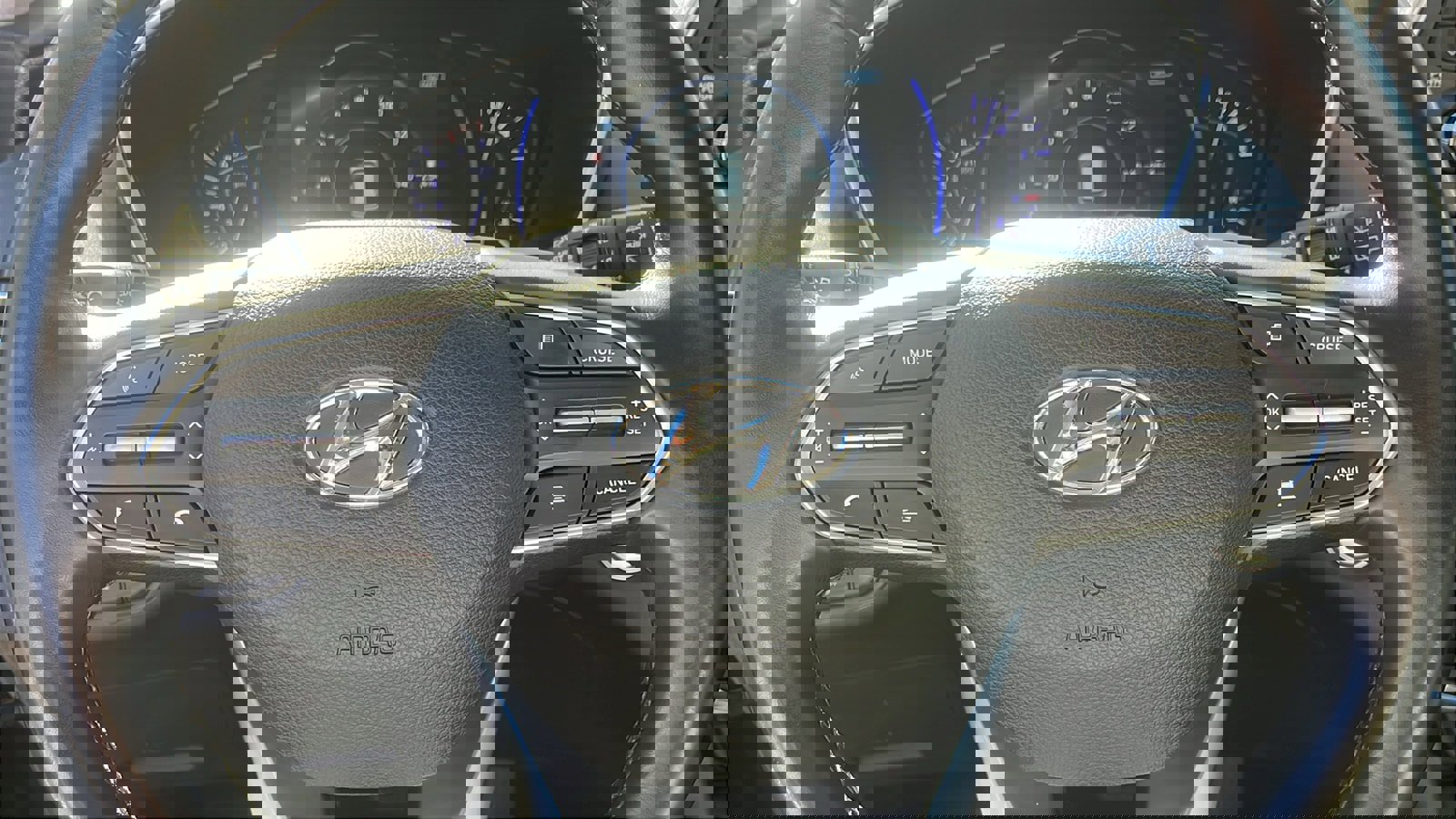 Used 2020 Hyundai Santa Fe SEL image 13