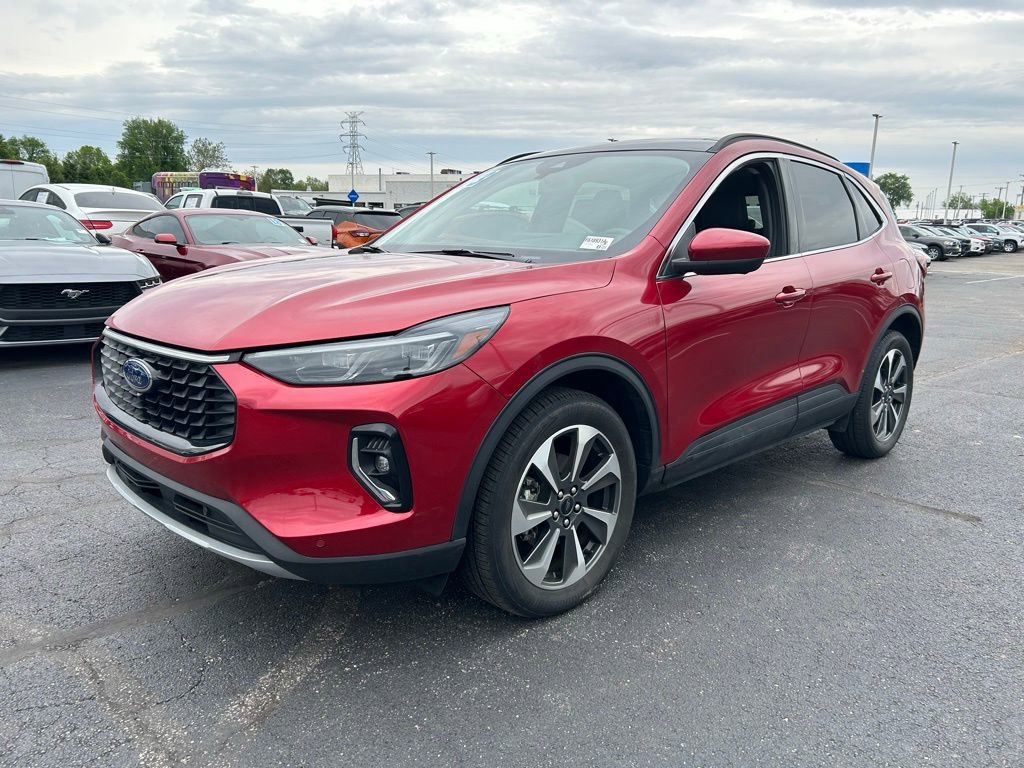 Certified 2023 Ford Escape Platinum AWD/4WD image 4