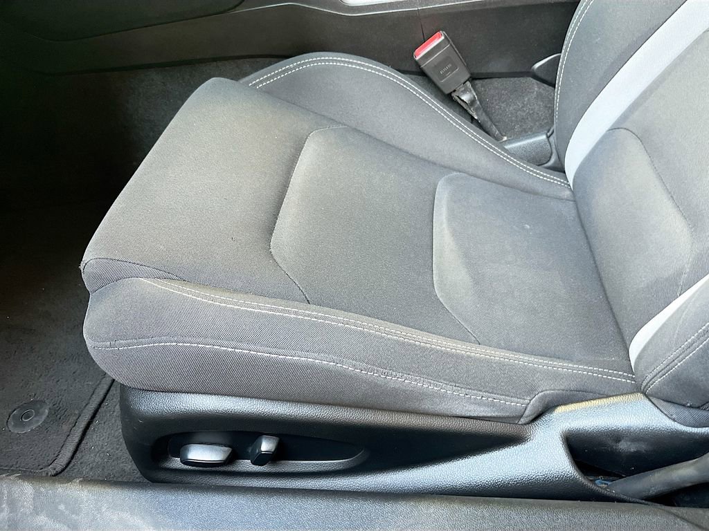 Used 2021 Chevrolet Camaro LT image 19