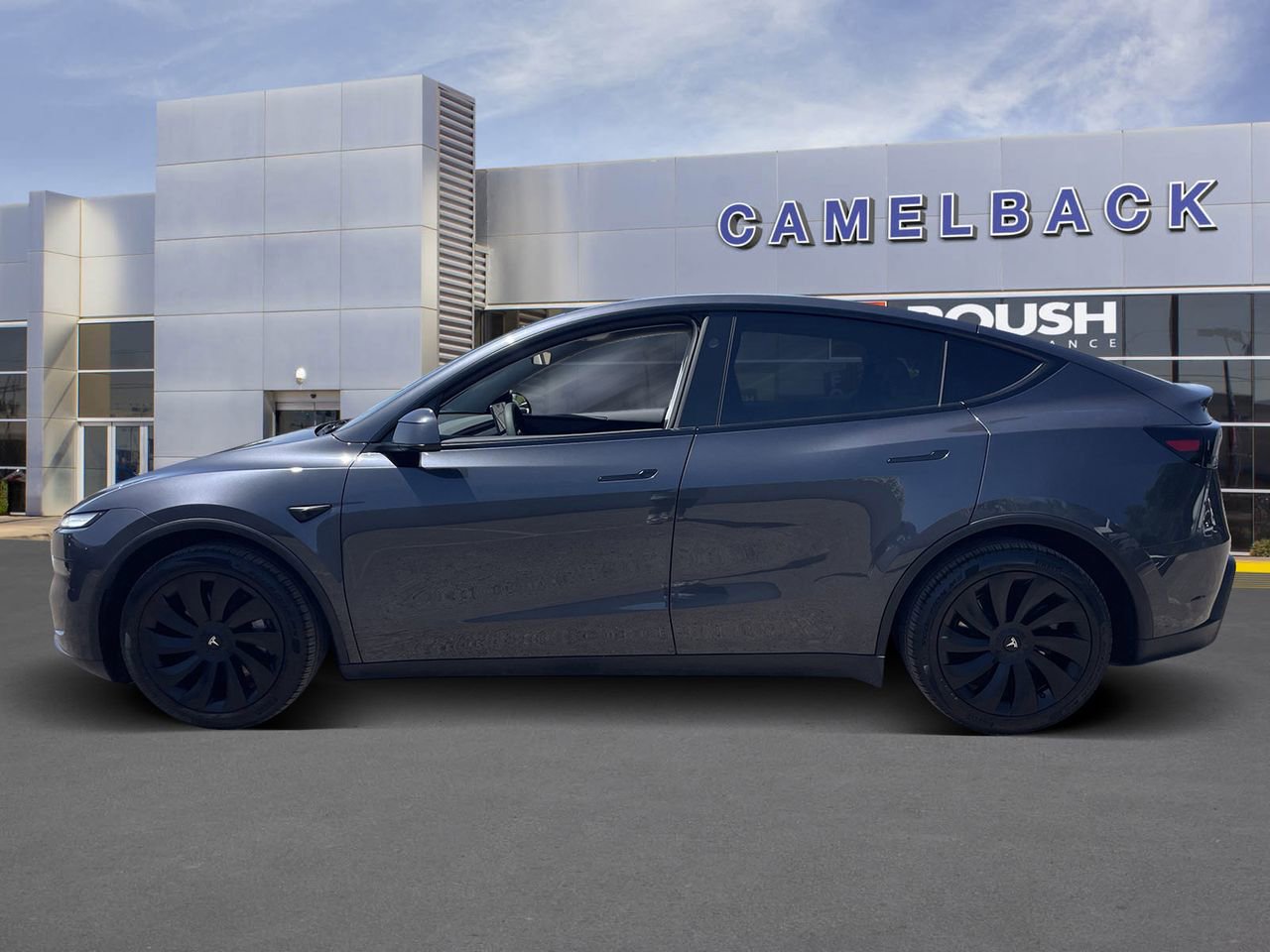 Used 2026 Tesla Model Y 2WD image 3