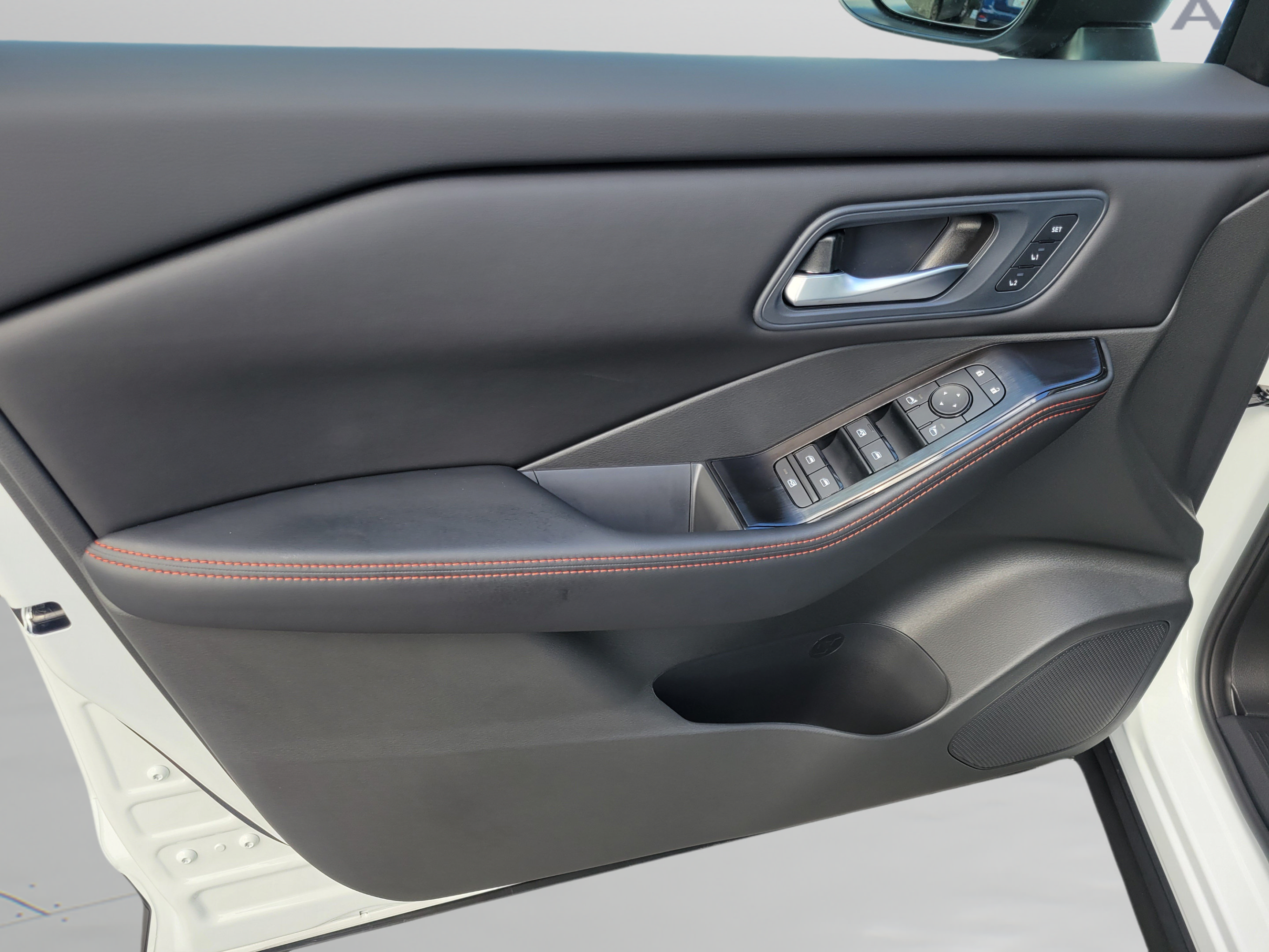 New 2026 Nissan Rogue SV AWD/4WD image 14