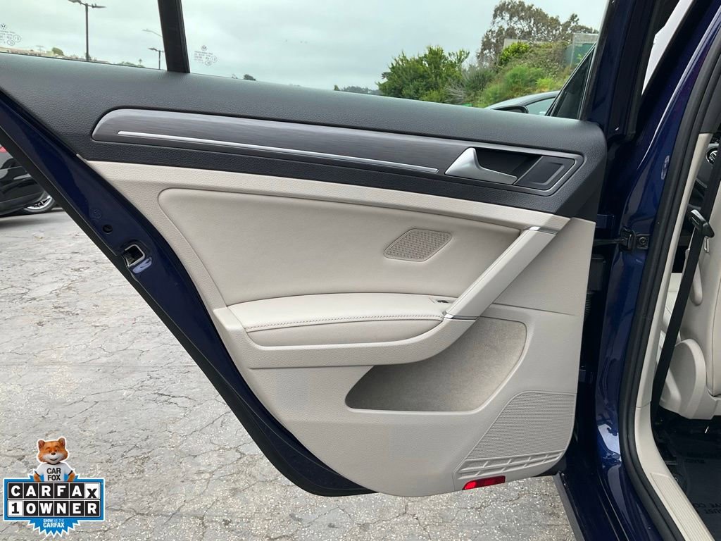 Used 2019 Volkswagen e-Golf SEL Premium FWD image 31