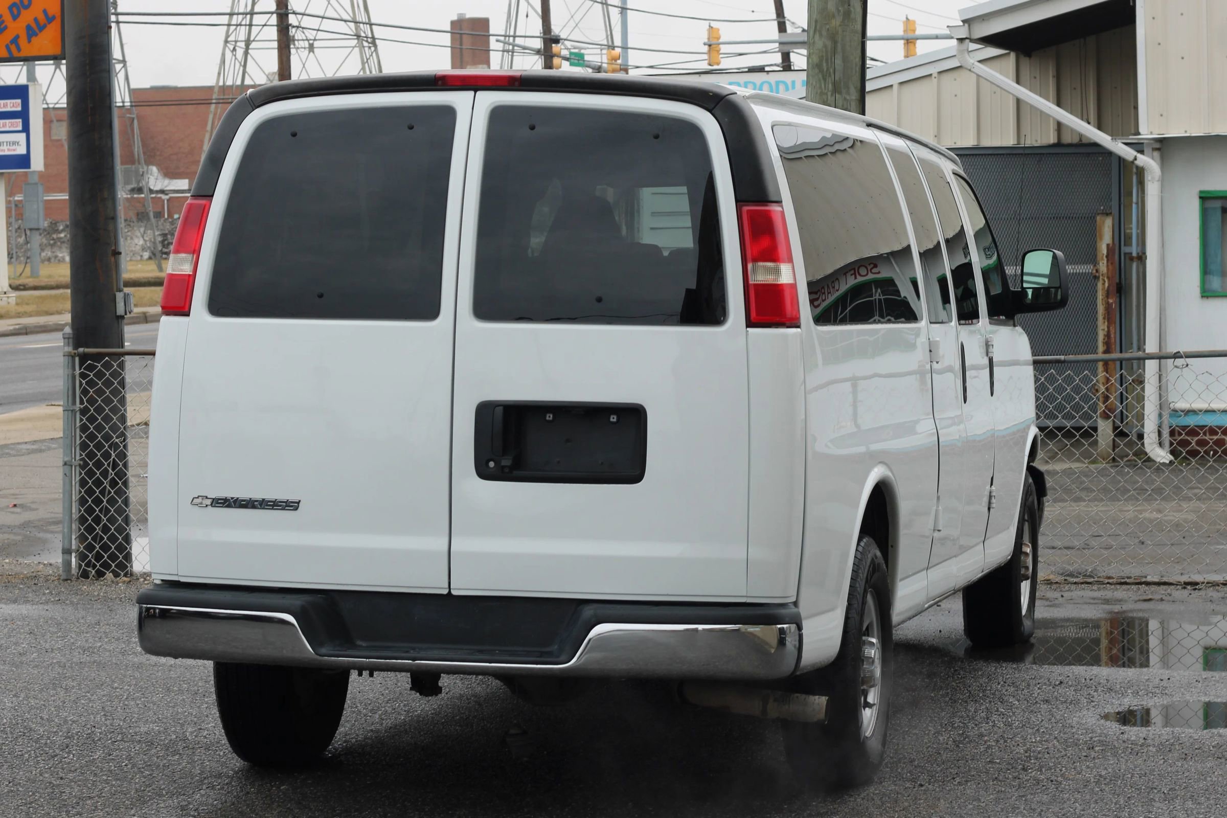 Used 2019 Chevrolet Express 3500 LT w/ LT Preferred Equipment Group image 8