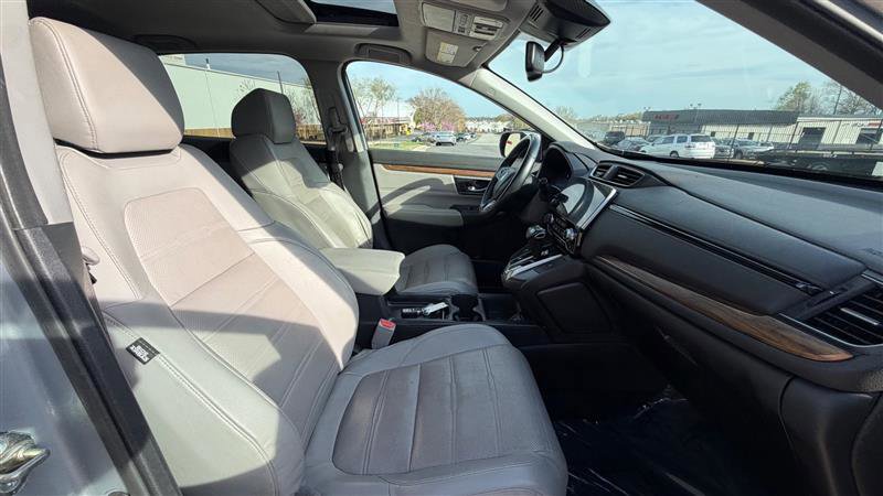 Used 2017 Honda CR-V Touring image 28