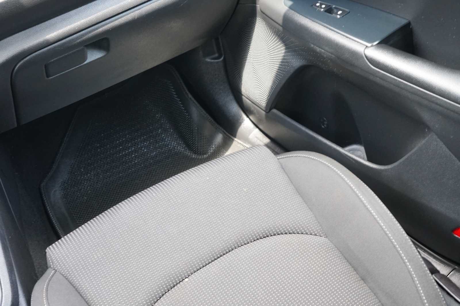 Used 2021 Kia Forte LXS FWD image 21