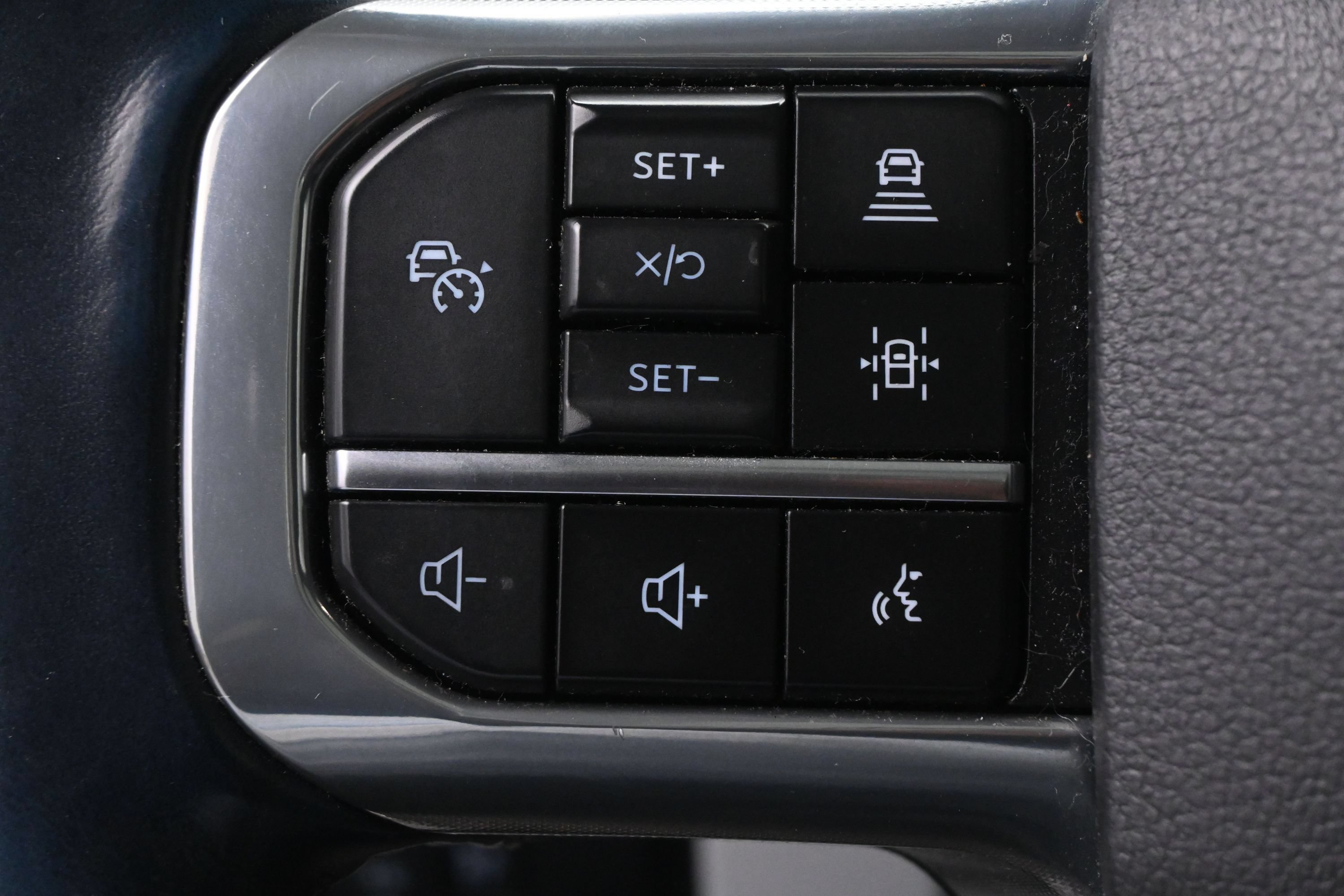 Used 2024 Ford F250 Limited AWD/4WD image 38