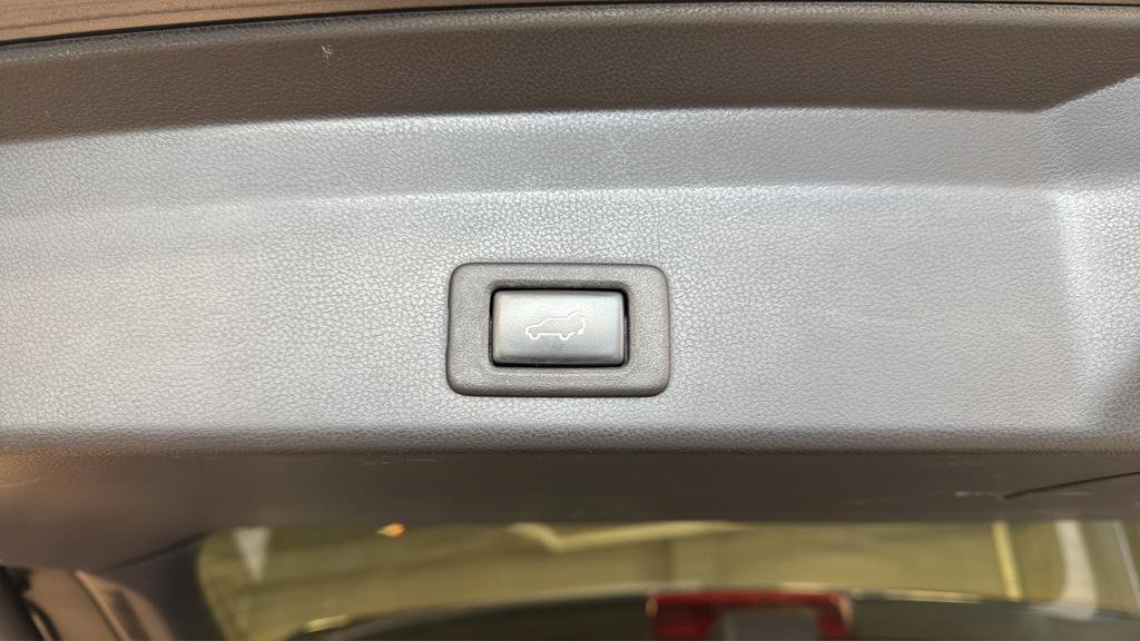 Used 2019 Subaru Ascent Touring w/ Popular Package #3 image 20