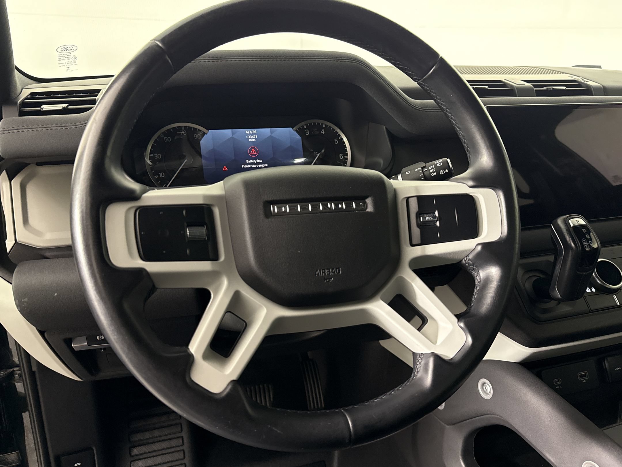 Used 2023 Land Rover Defender 130 SE AWD/4WD image 21