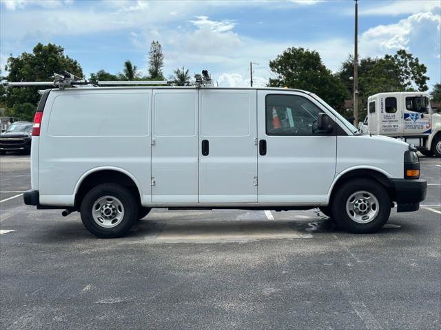 Used 2023 GMC Savana 2500 w/ Driver Convenience Package RWD image 9