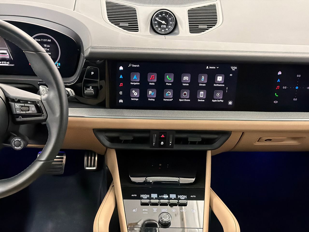 Used 2024 Porsche Cayenne S image 23