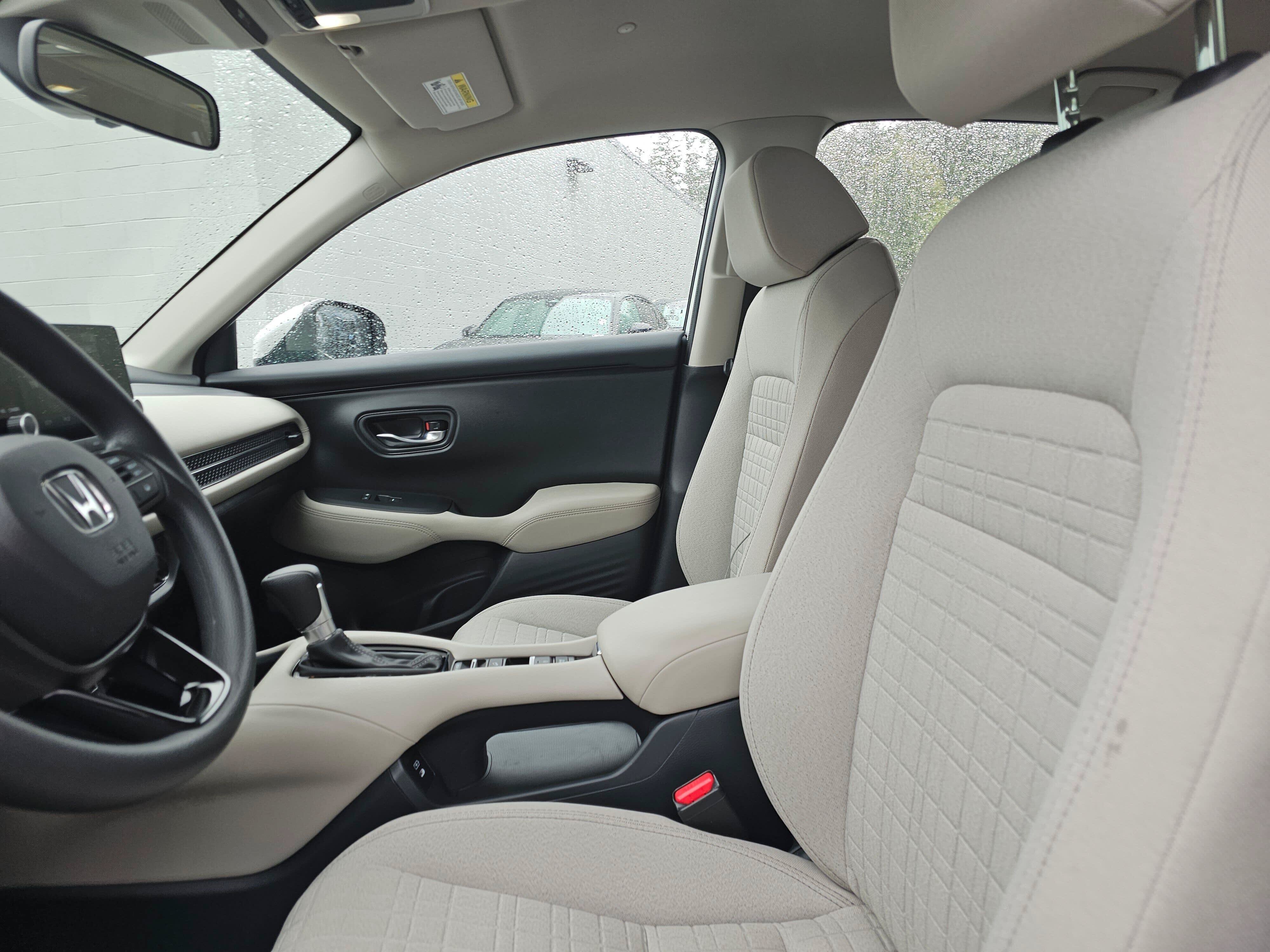 Certified 2025 Honda HR-V LX image 24