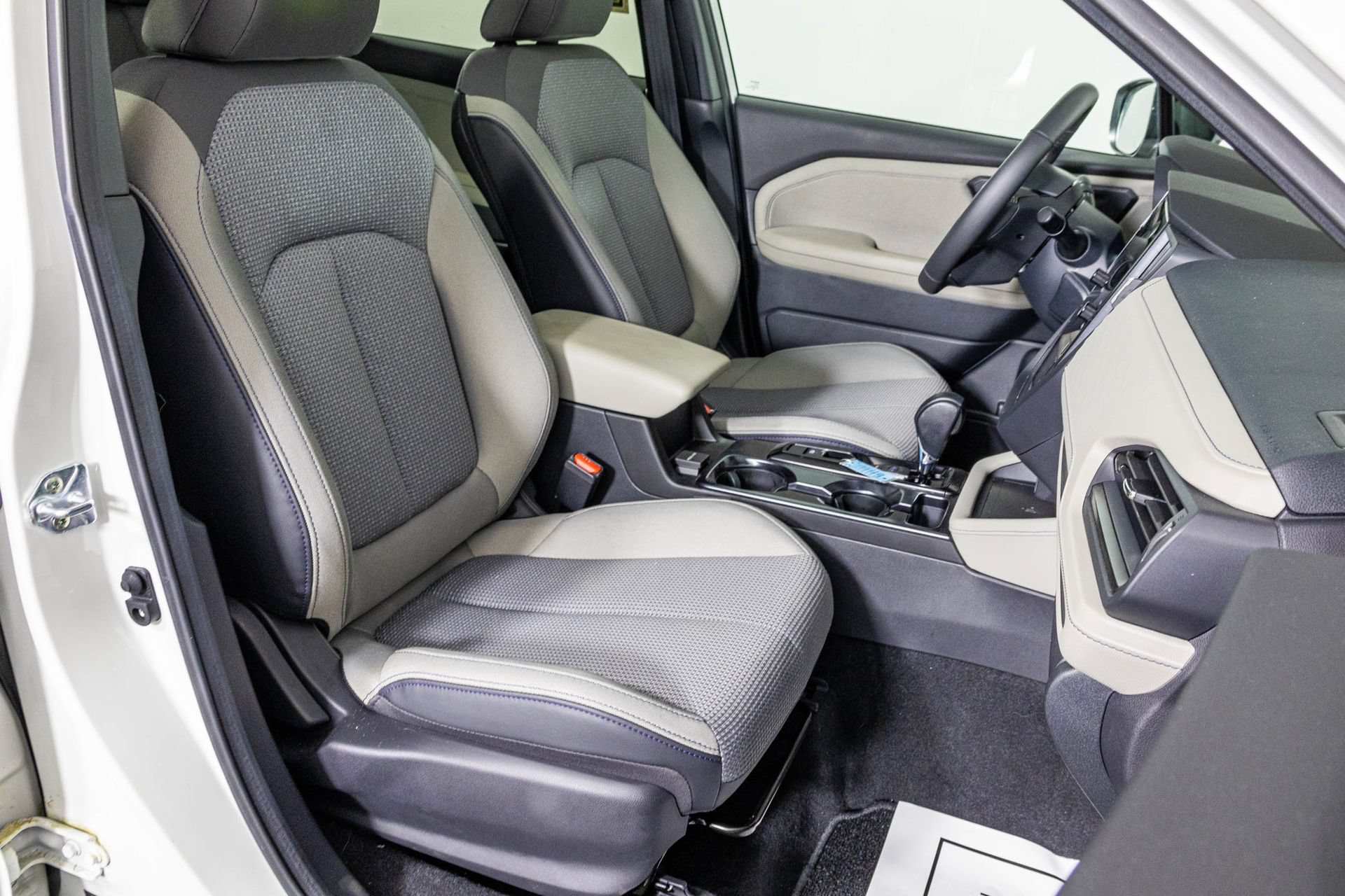 Used 2026 Subaru Forester Premium AWD/4WD image 45