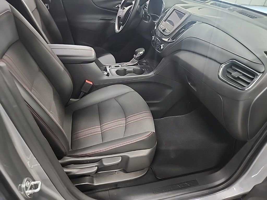 Used 2023 Chevrolet Equinox RS image 16