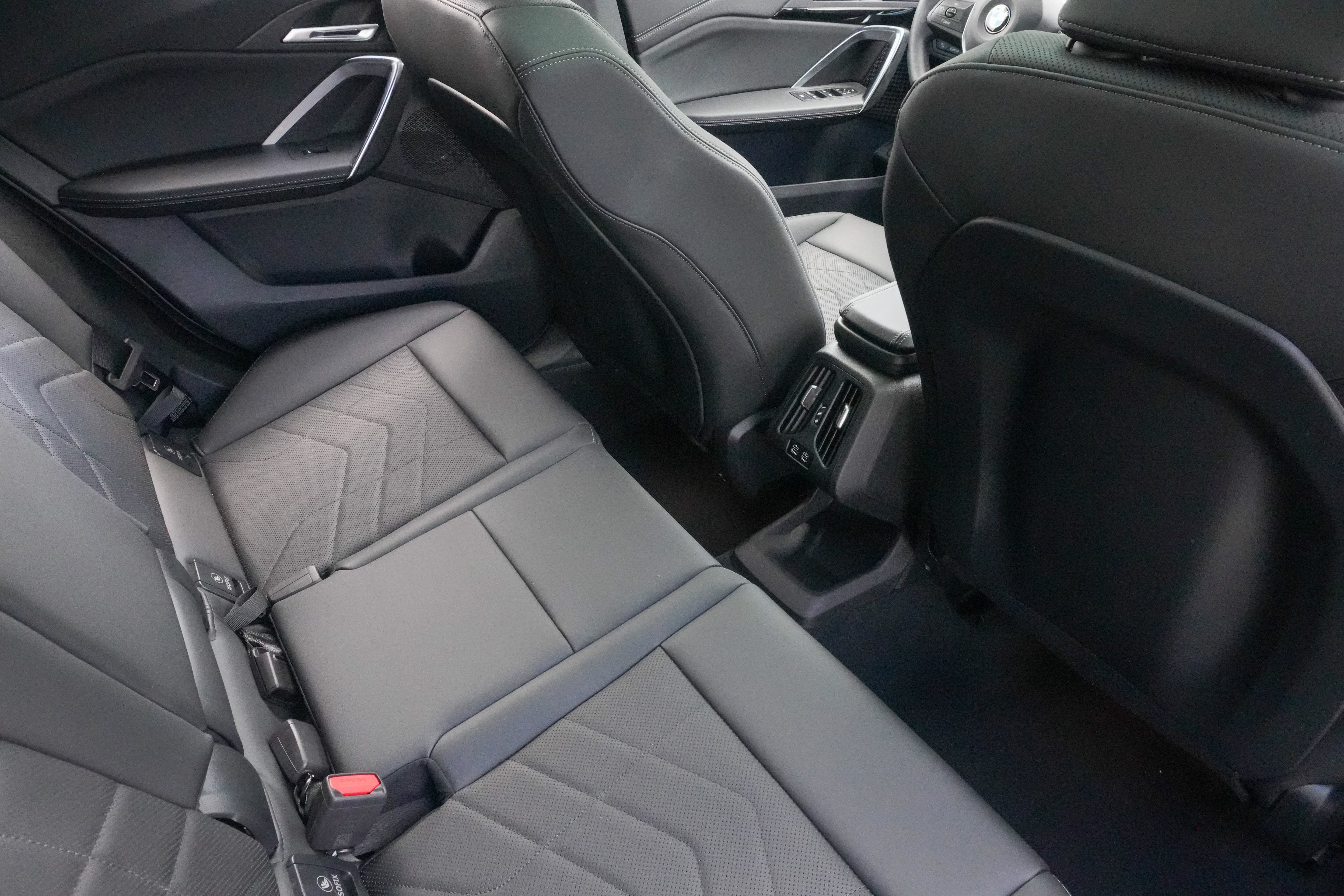 Certified 2025 BMW X2 xDrive28i AWD/4WD image 36