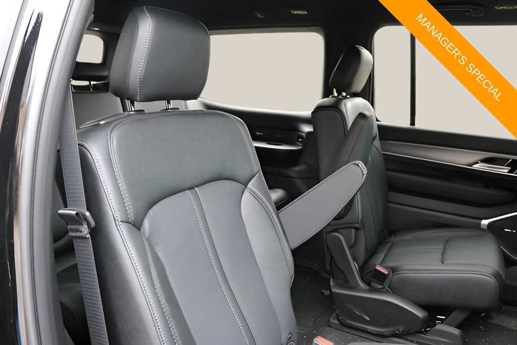 New 2026 Jeep Grand Wagoneer Limited AWD/4WD image 18