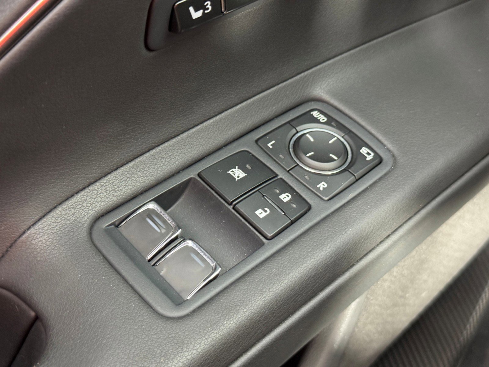 Used 2023 Lexus LC 500 Convertible image 17