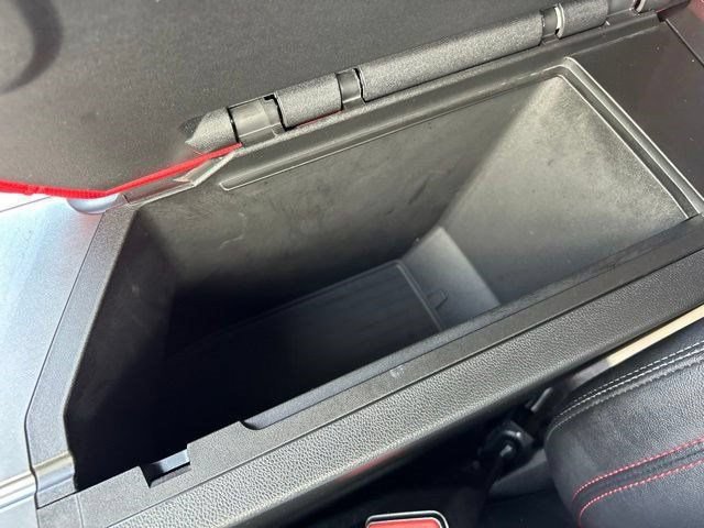 Used 2025 Chevrolet Equinox EV RS FWD image 37