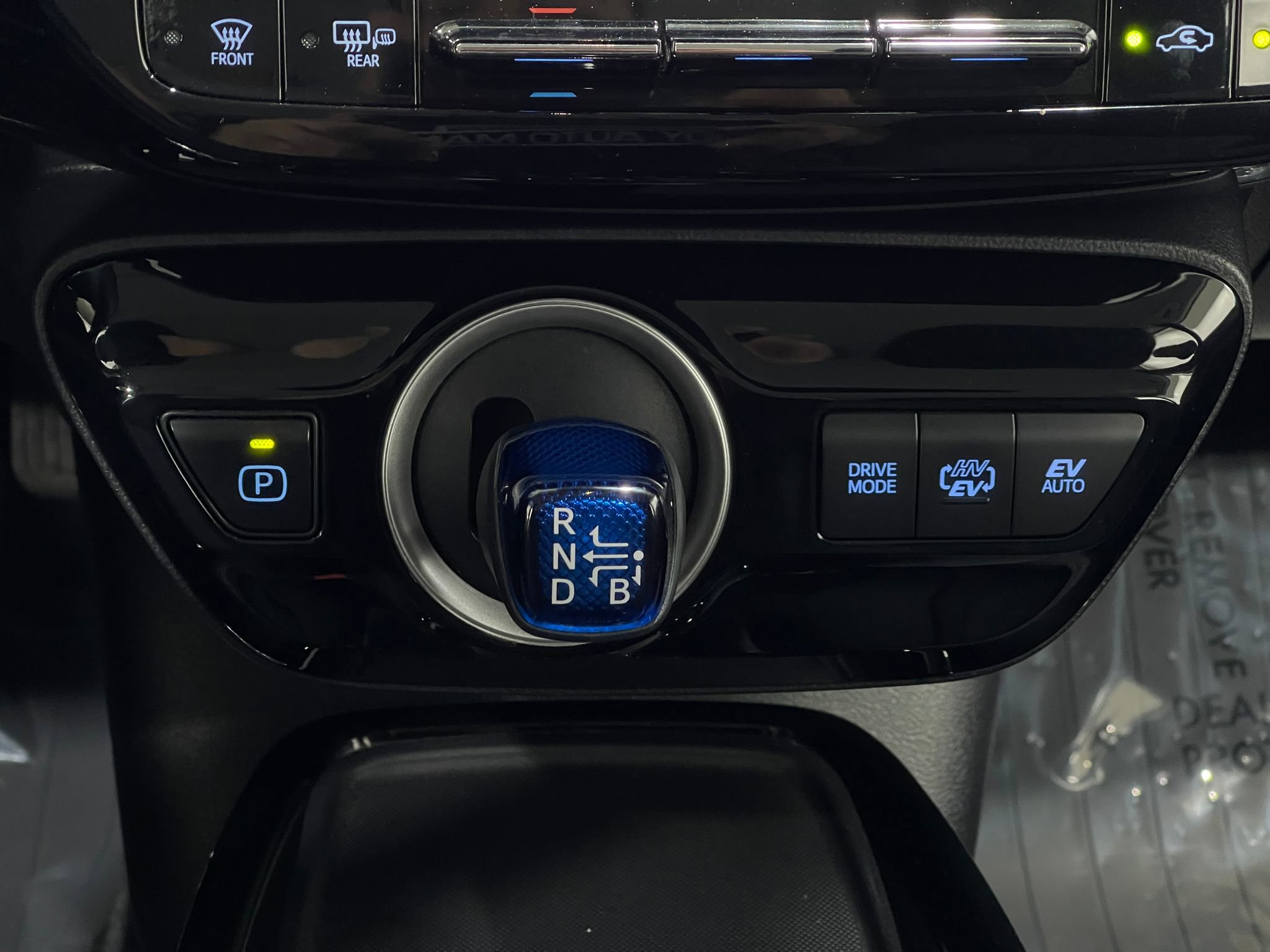 Used 2020 Toyota Prius Prime LE image 26