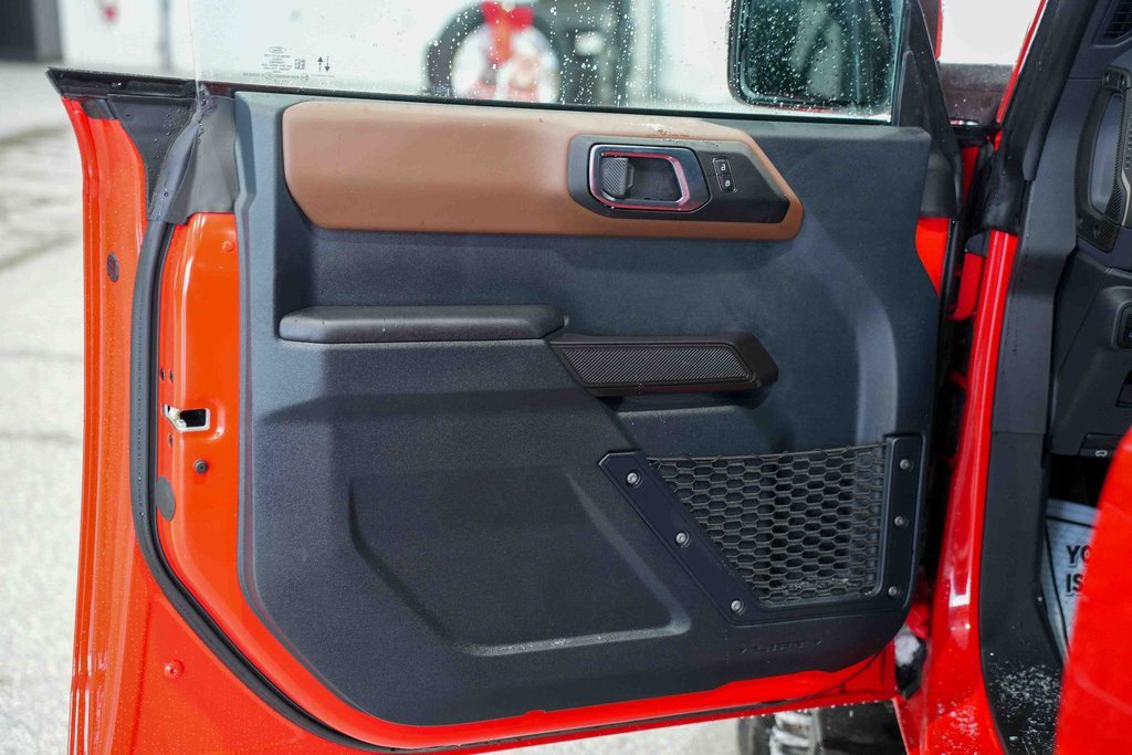 Used 2024 Ford Bronco Outer Banks w/ Sasquatch Package image 14