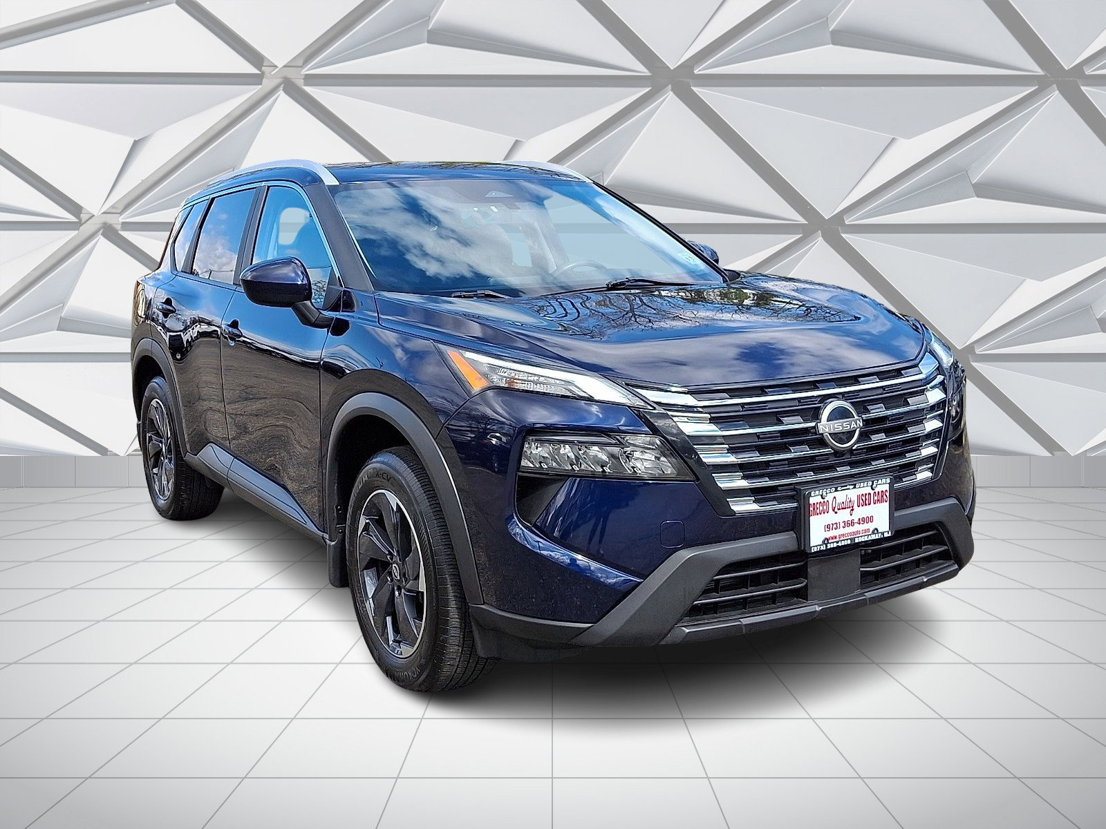 Used 2024 Nissan Rogue SV w/ SV Premium Package image 2