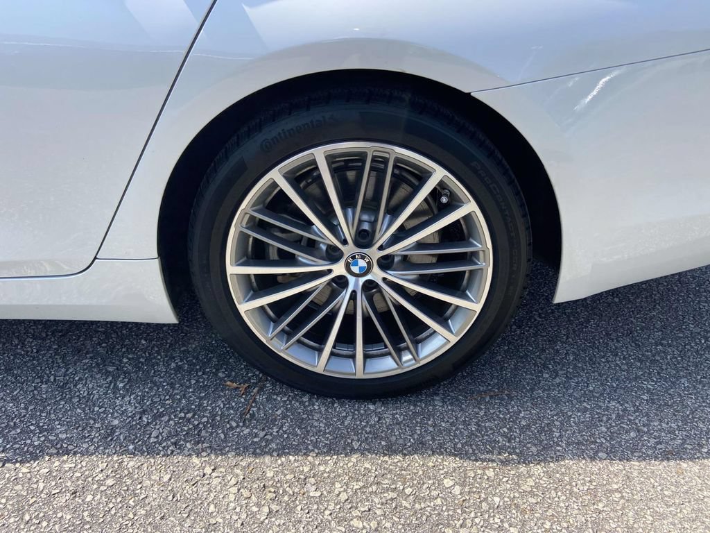Used 2019 BMW 540i w/ Convenience Package RWD image 9