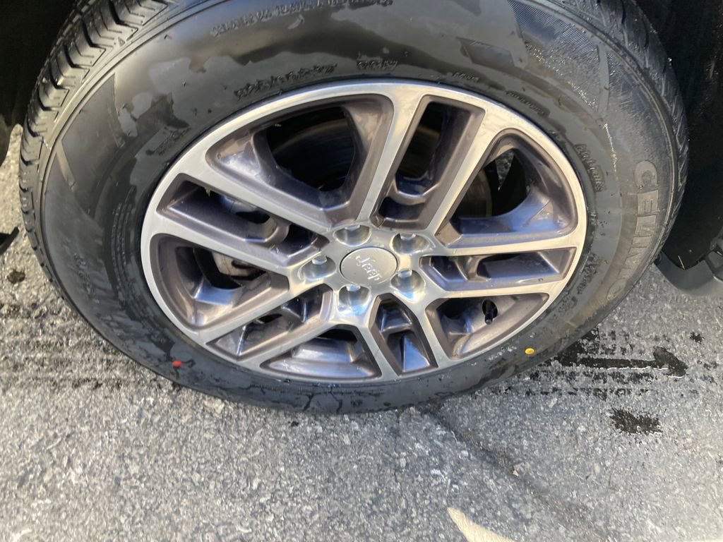 Used 2018 Jeep Compass Latitude image 31