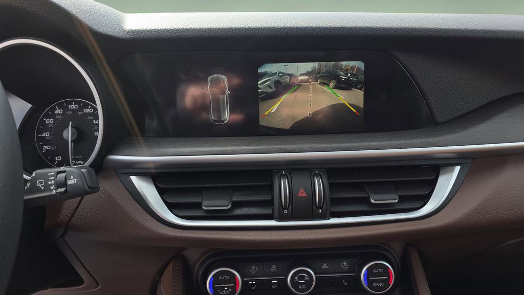 Used 2021 Alfa Romeo Stelvio Ti image 28