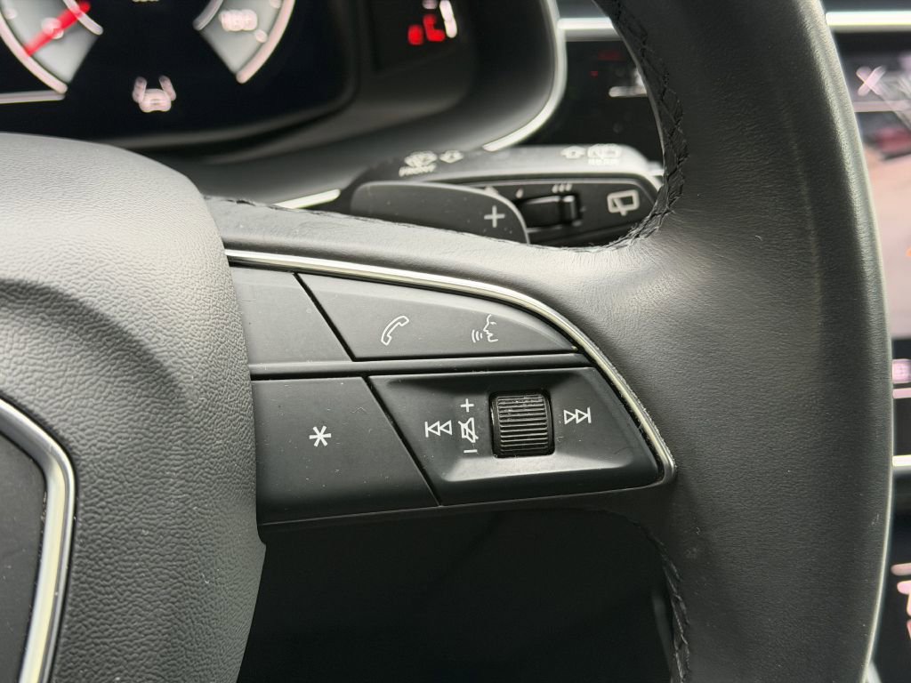 Used 2022 Audi Q7 3.0T Prestige image 33