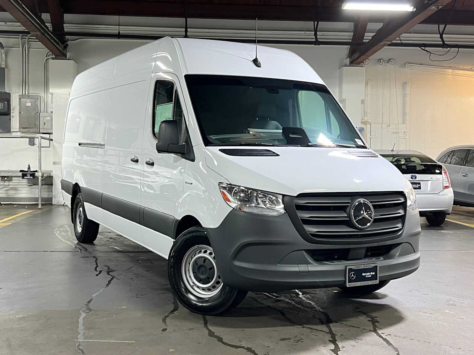 New 2025 Mercedes-Benz eSprinter 170 Cargo