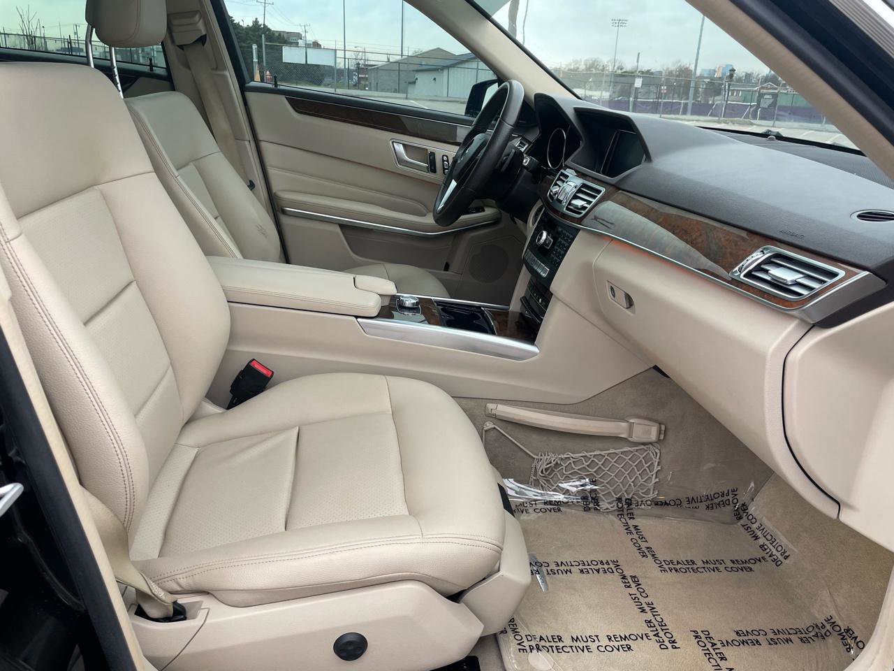 Used 2014 Mercedes-Benz E 350 Sedan image 24