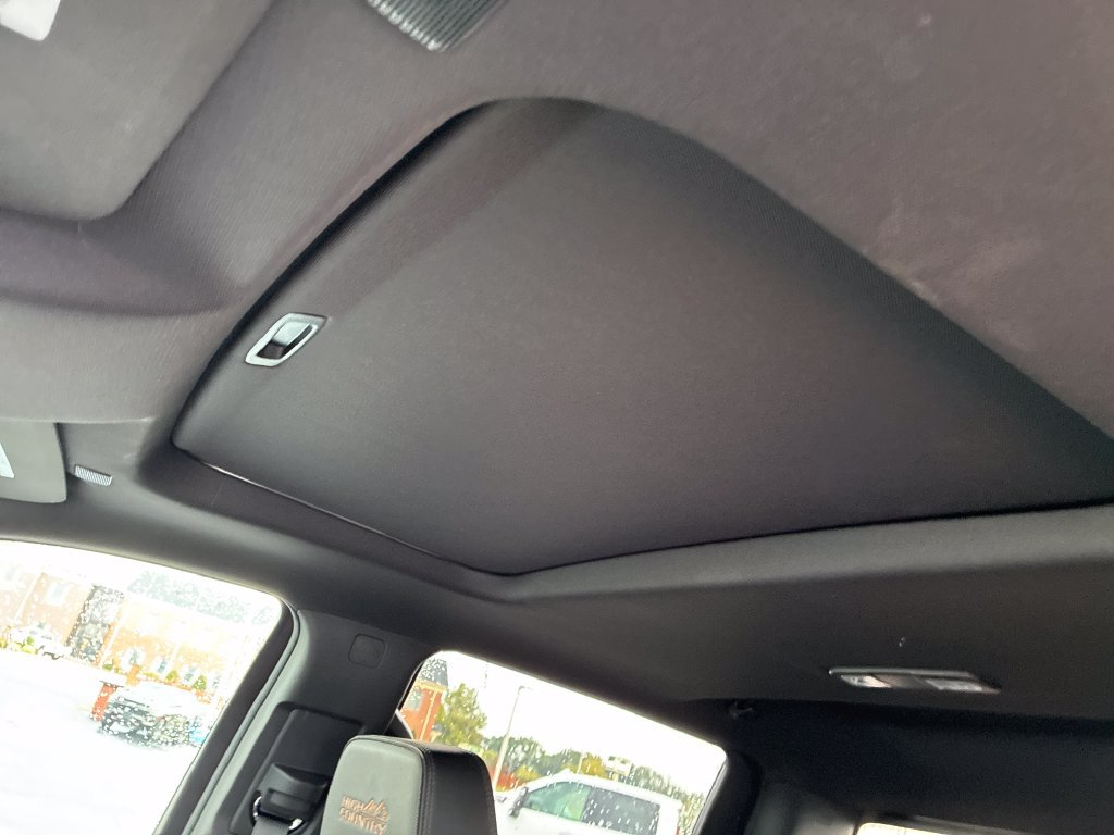 New 2026 Chevrolet Silverado 1500 High Country w/ Technology Package AWD/4WD image 13