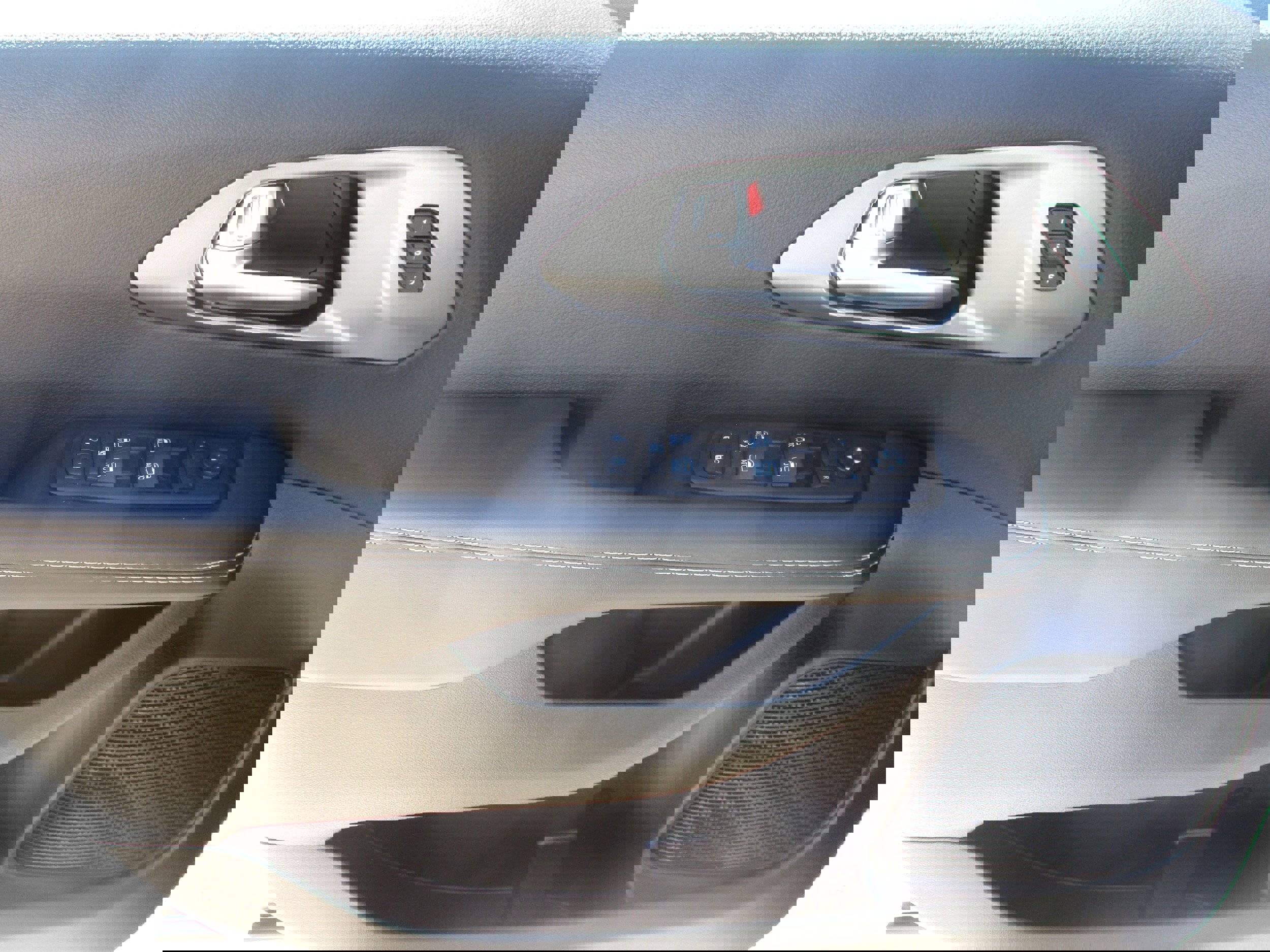 Used 2025 Chrysler Pacifica Select image 33