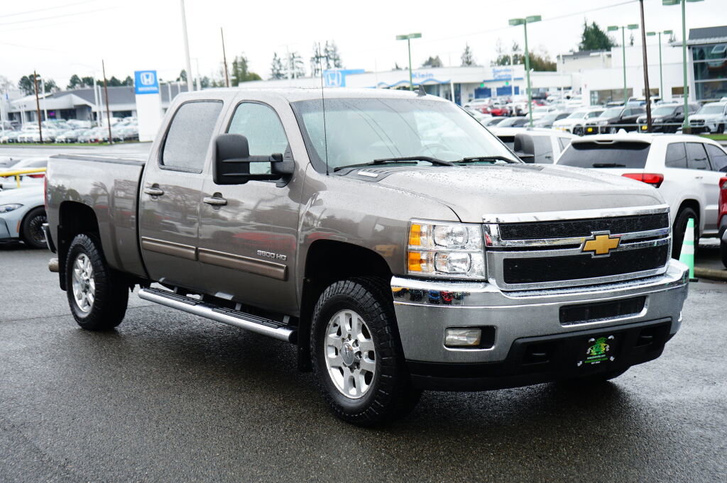 Used 2013 Chevrolet Silverado 3500 LTZ image 7