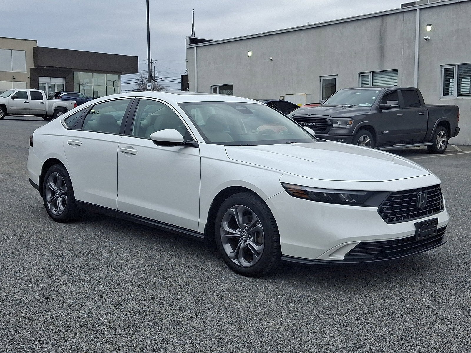 Used 2024 Honda Accord EX image 3