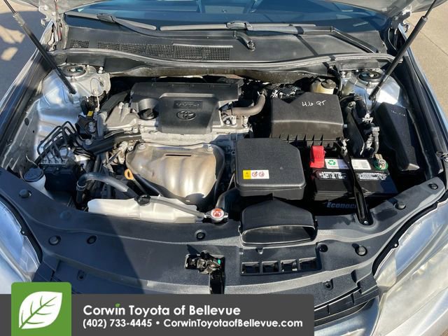 Used 2017 Toyota Camry SE w/ Moonroof Package image 14