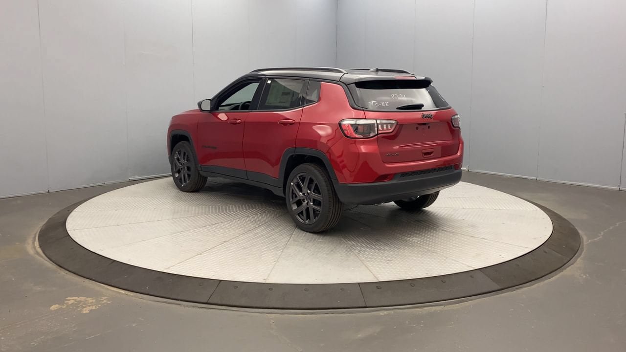 New 2026 Jeep Compass Limited w/ Sun, Sound & Navigation Group AWD/4WD image 3