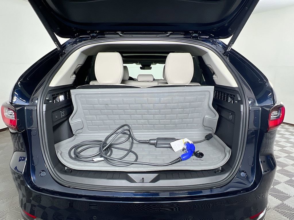 Certified 2025 MAZDA CX-90 Plug-In Hybrid w/Premium Sport image 32