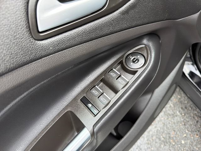 Used 2019 Ford Escape Titanium AWD/4WD image 13