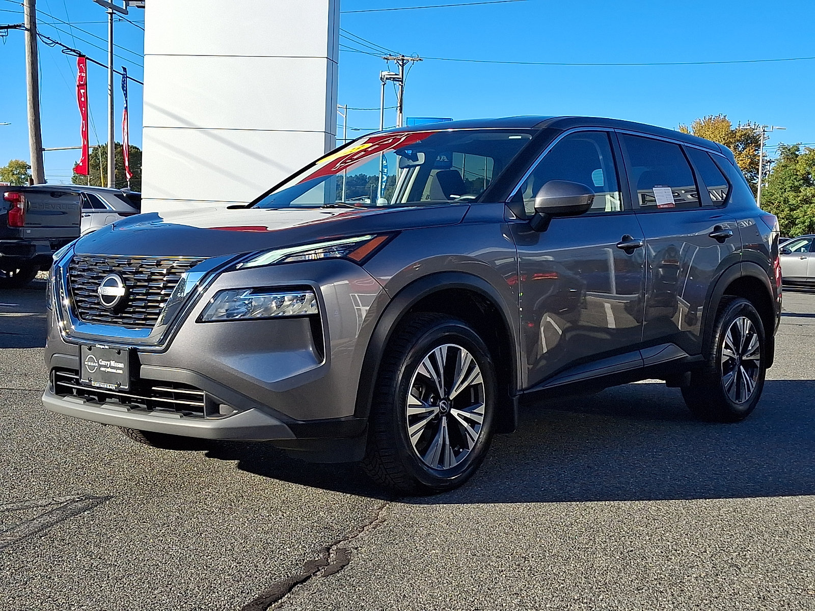 Used 2023 Nissan Rogue SV AWD/4WD image 3