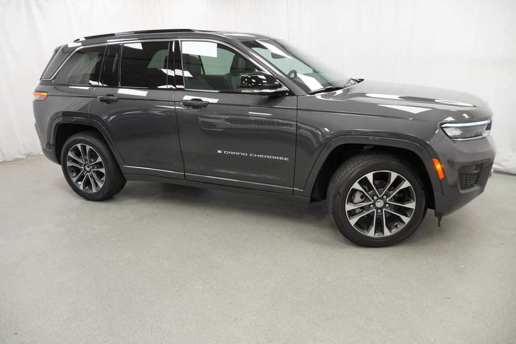 Certified 2025 Jeep Grand Cherokee Overland w/ Trailer Tow Package AWD/4WD image 10