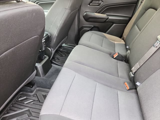 Used 2024 Chevrolet Colorado W/T RWD image 18