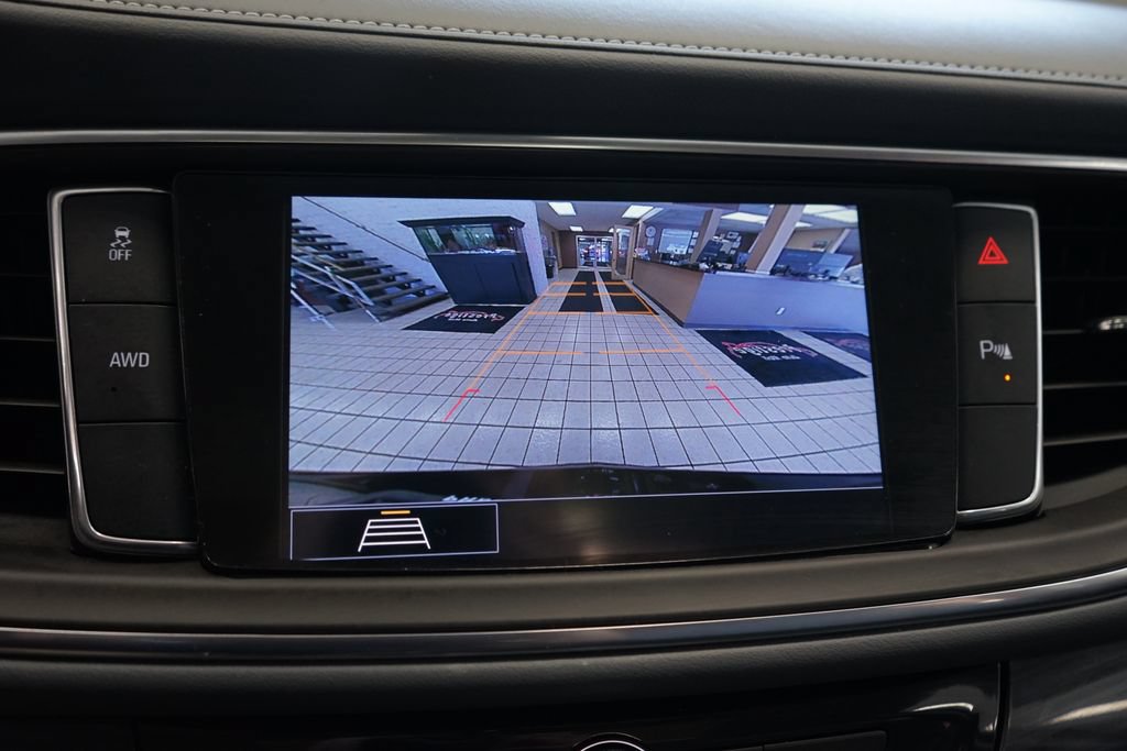 Used 2020 Buick Enclave Essence w/ Sound and Sites Package AWD/4WD image 9