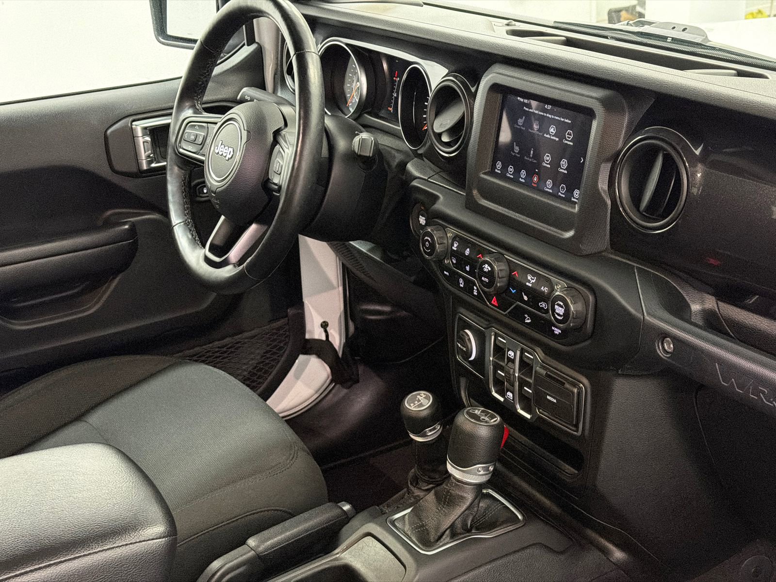 Used 2022 BMW X4 xDrive30i w/ Premium Package 2 image 9